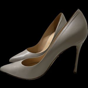 SERGIO ROSSI-Grey Leather 
Pointed-Toes
Stiletto Heels 
Heels: 4.25"